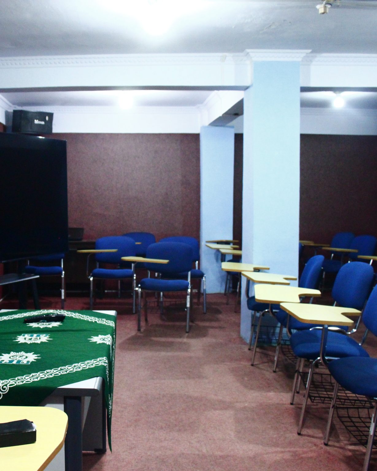 Labor UPT Pusat Bahasa